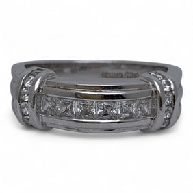 Sterling Silver Ring With Clear Stones