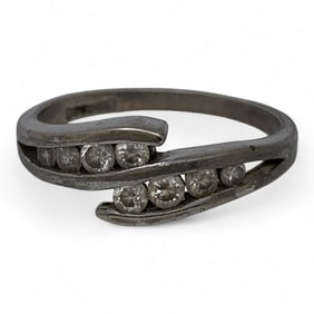 Sterling Silver And Clear Stone Ring