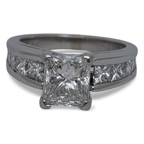 14k White Gold & Diamond Engagement Ring