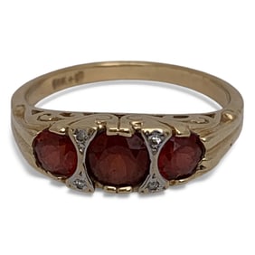 14k Yellow Gold & Garnet Ring