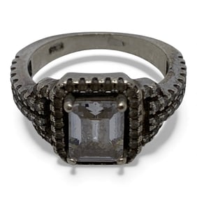 Sterling Silver Ring With Clear Stones