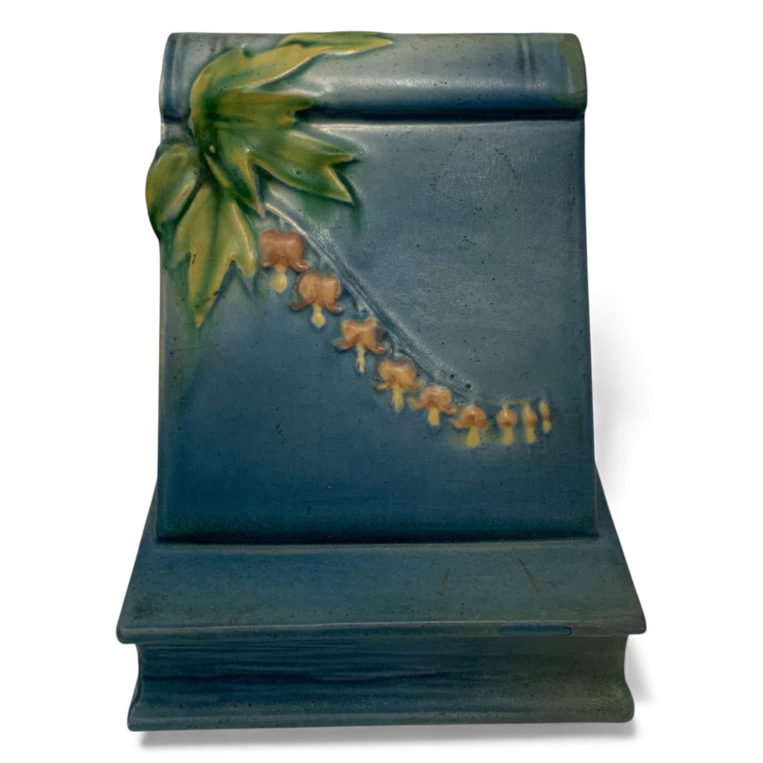 Roseville Art Pottery Bleeding Heart Bookend (1 of 5)