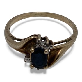 10k Yellow Gold Diamond & Sapphire Ring