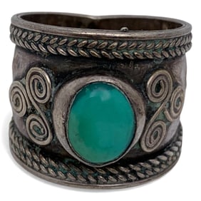 Sterling Silver Ring With Green Stone