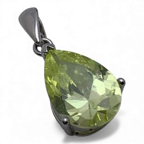 14k White Gold & Green Stone Pendant