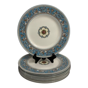 8 Wedgwood Florentine Porcelain Dinner Plates