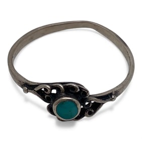 Sterling Silver Ring With Green Stone