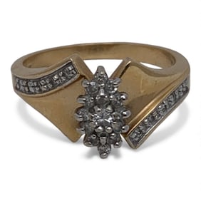 14k Yellow Gold & Diamond Cluster Ring
