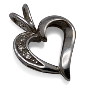 14k White Gold And Diamond Heart Pendant