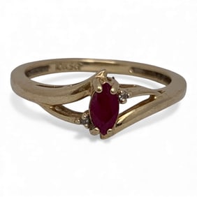 10k Yellow Gold Diamond & Ruby Ring