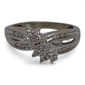 10k White Gold & Diamond Cluster Ring
