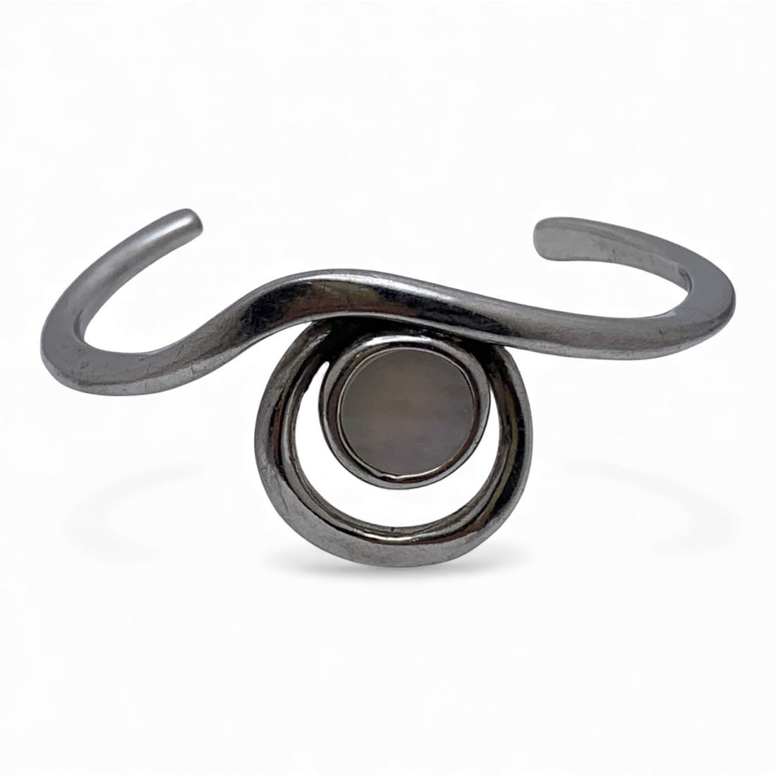 Sterling Silver & Mother Of Pearl Cuff Bracelet: Marked 925 - 2 1/8" Inside Width - 23.6 Grams