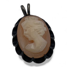 Silver Cameo Pendant