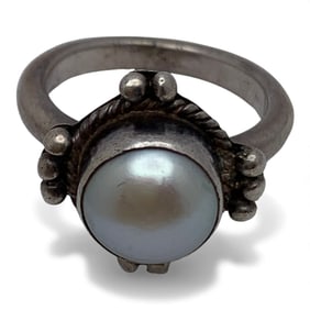 Silver Ring With Pearl