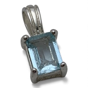 Sterling Silver & Blue Stone Pendant