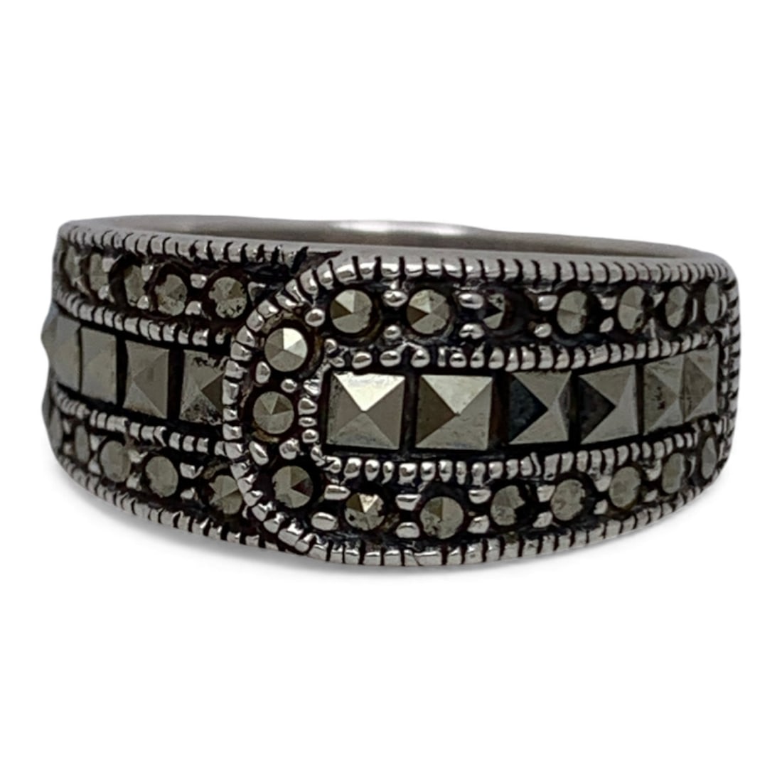 Sterling Silver & Marcasite Ring: Marked 925 - Size 8 - 4.2 Grams