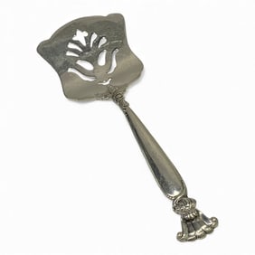 Wallace Sterling Silver Romance Of The Sea Server