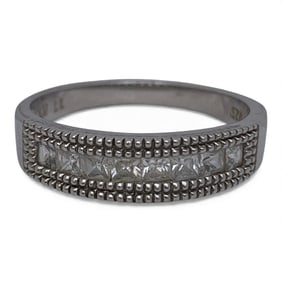 Sterling Silver Ring With Clear Stones