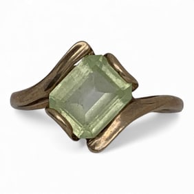 10k Yellow Gold & Lime Green Topaz Ring