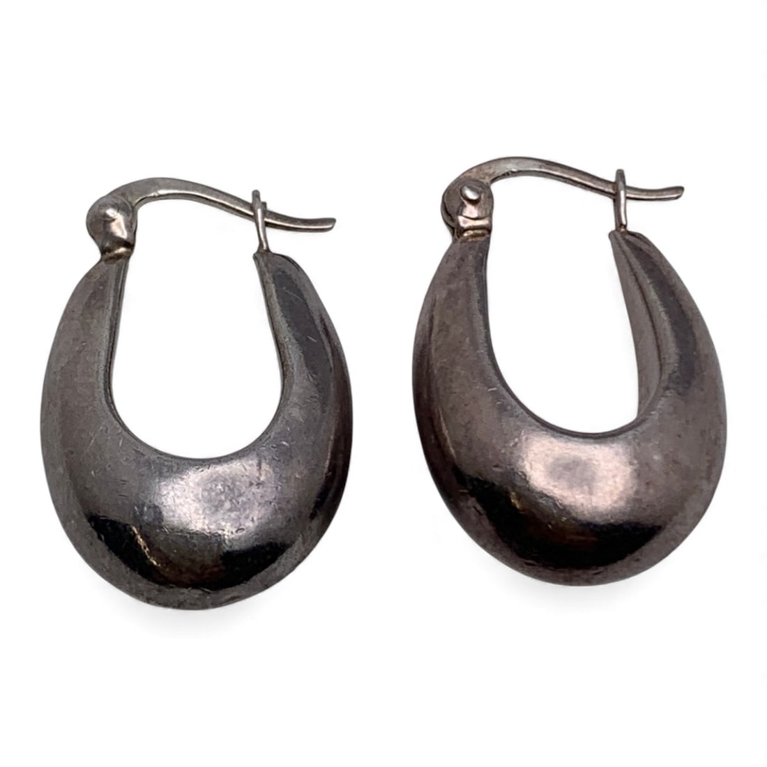 Pair Of Sterling Silver Earrings: Marked 925 - 7/8" Long - 4.0 Grams