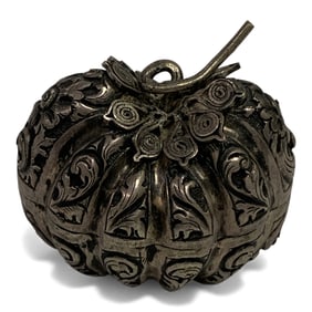 900 Silver Lidded Pumpkin Container