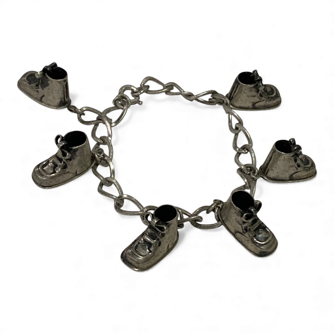 Sterling Silver Bracelet With Shoe Charms: Marked Sterling - 7 1/4" Long - 0.820 Ozt