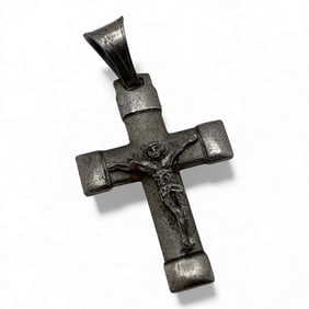 Sterling Silver Crucifix Pendant