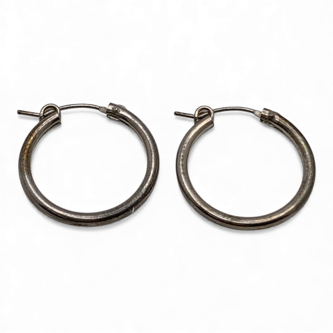 Pair Of Sterling Silver Hoop Earrings: Marked 925 - 7/8" Long - 1.6 Grams
