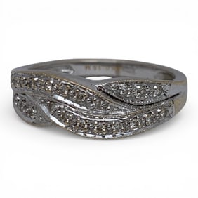 18k White Gold & Diamond Ring