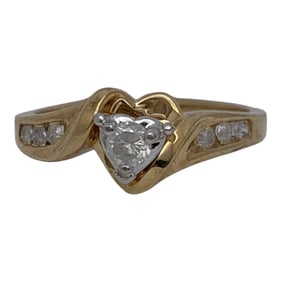 10k Yellow Gold & Diamond Ring