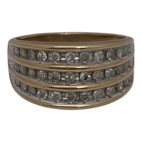 10k Yellow Gold & Diamond Ring