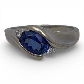 10k White Gold Diamond & Sapphire Ring