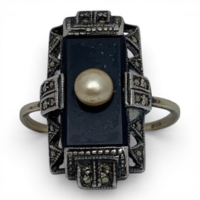 10k Gold Pearl & Marcasite Mourning Ring