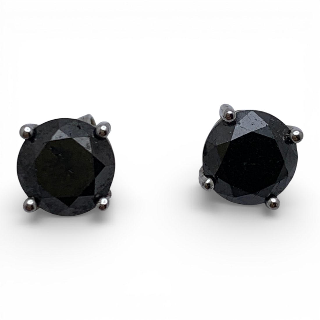 Pair Of Sterling & Dark Stone Earrings: Marked 925 - 1/4" Long - 2.4 Grams