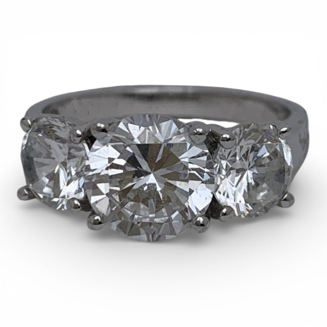 Sterling Silver & Cubic Zirconia Ring: Marked 925 Cz - Size 7 - 3.9 Grams