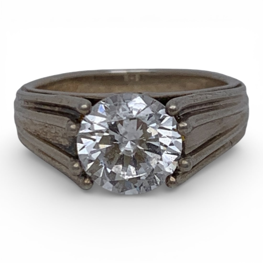 Sterling Silver & Cubic Zirconia Ring: Marked 925 Cz - Size 6 - 4.7 Grams