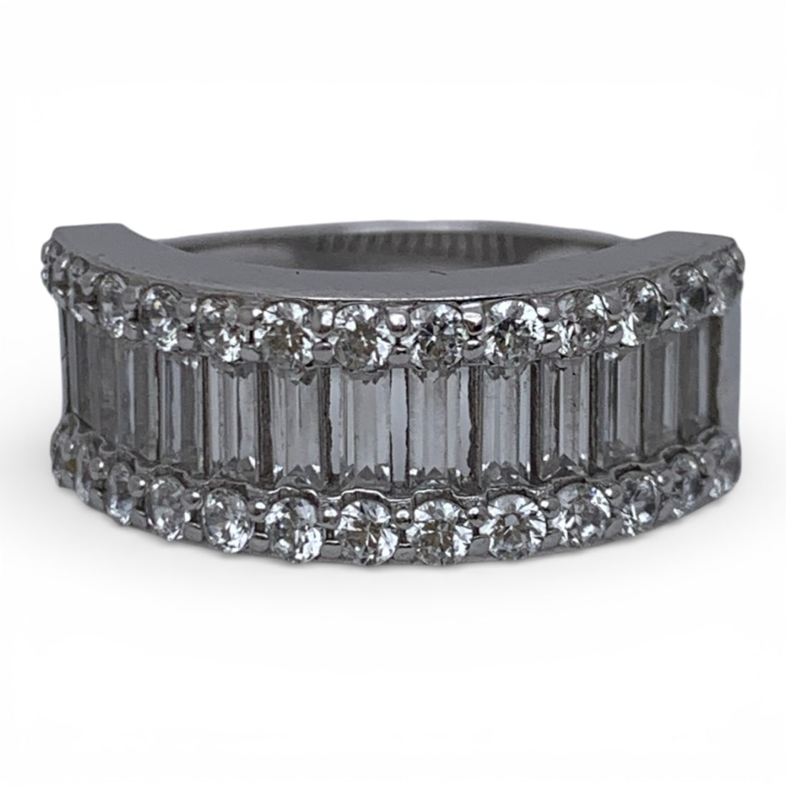 Sterling Silver & Cubic Zirconia Ring: Marked 925 Cz - Size 8 - 4.9 Grams