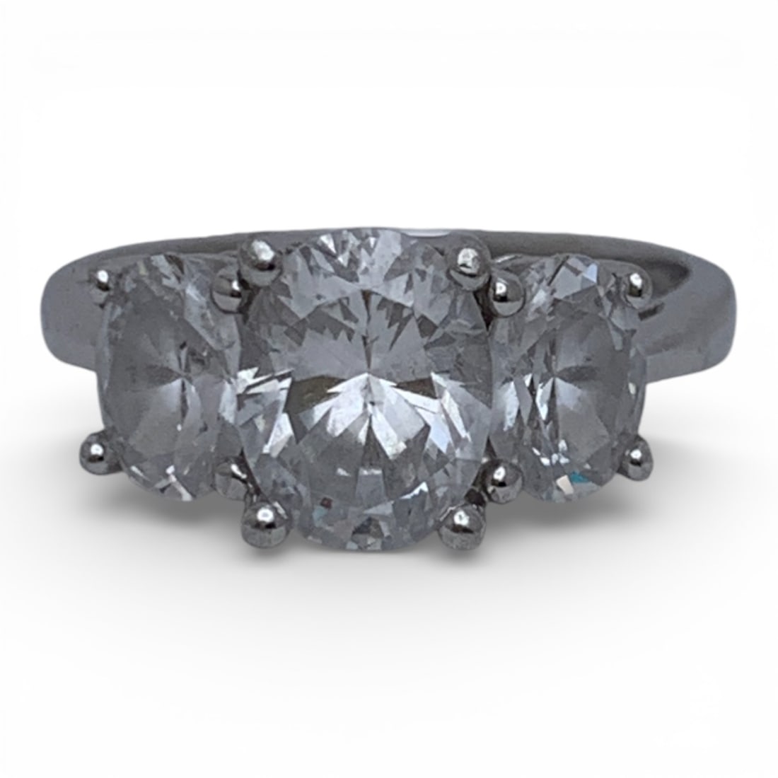 Sterling Silver & Cubic Zirconia Ring: Marked 925 Cz - Size 8 - 3.5 Grams