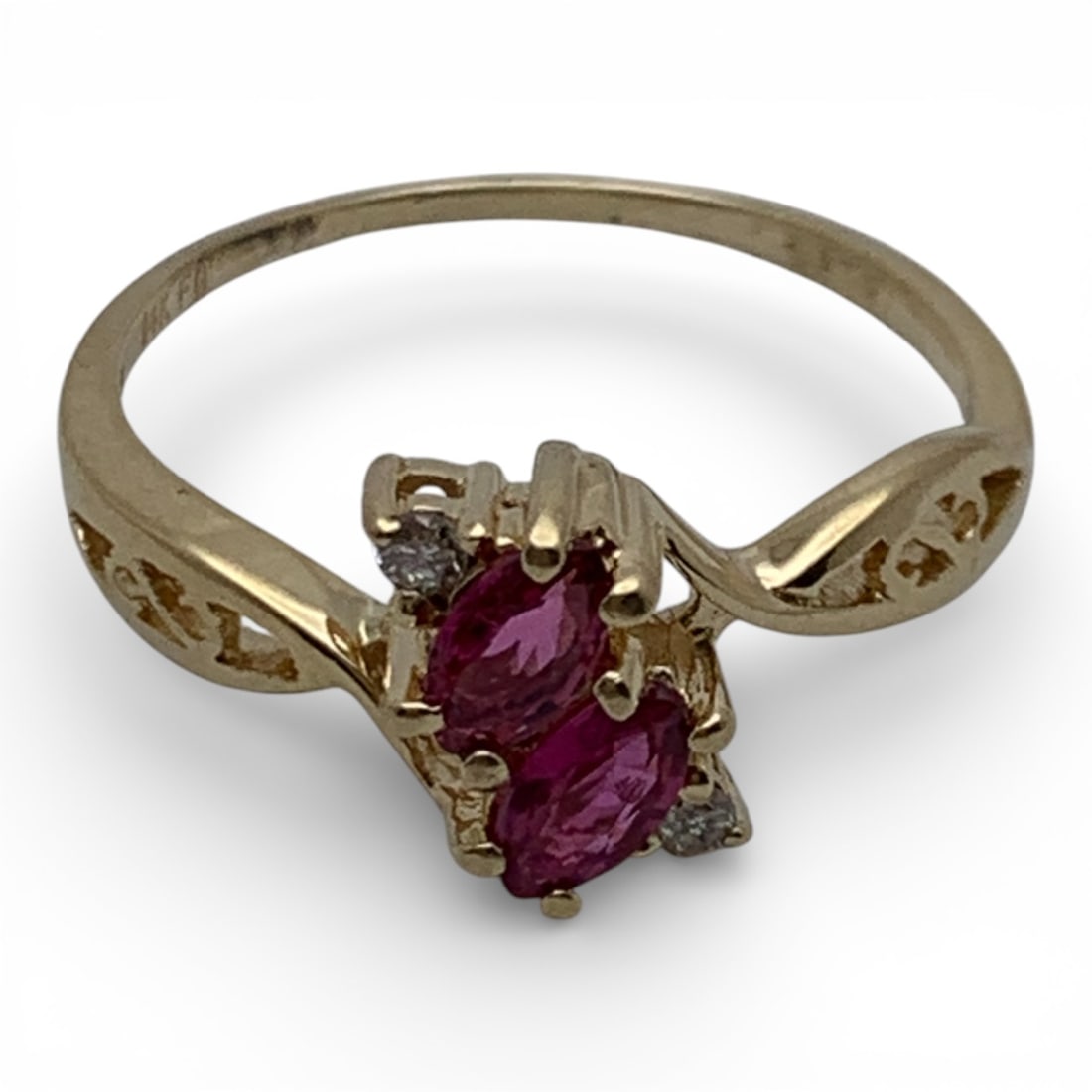 14k Yellow Gold Diamond & Ruby Ring - 4