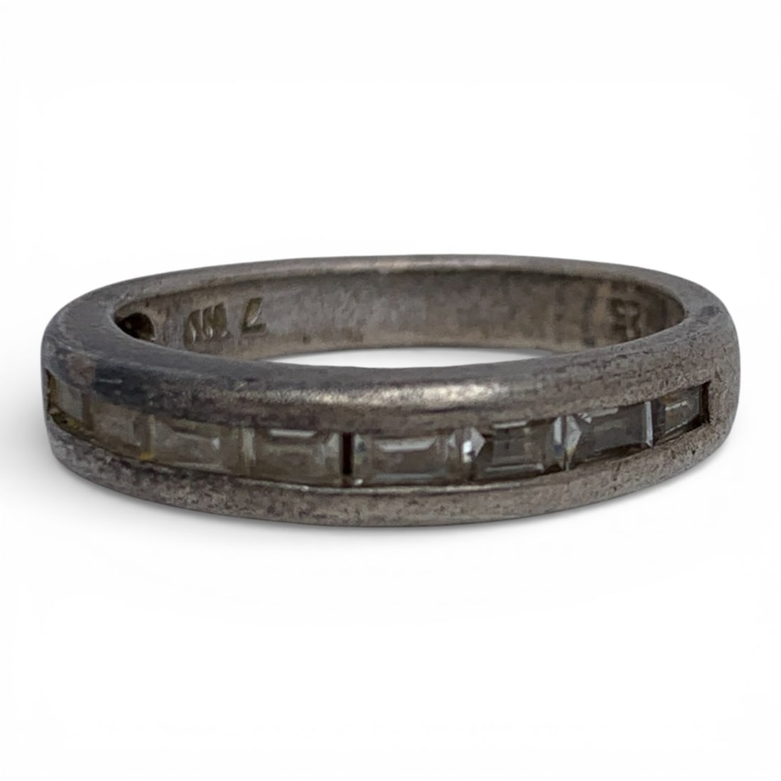 Sterling Silver Ring With Clear Stones: Marked 925 - Size 7 - 3.4 Grams