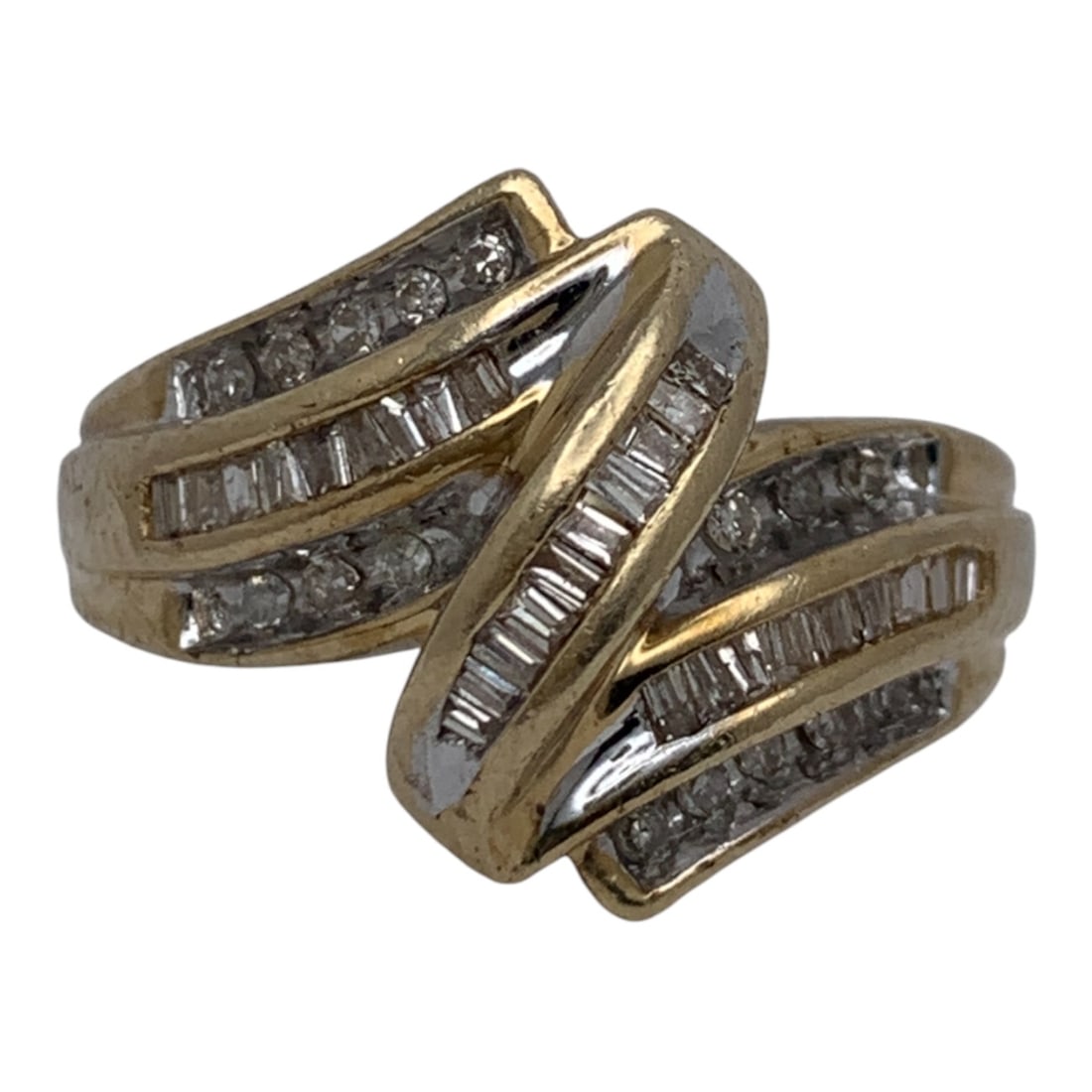 10k Yellow Gold & Diamond Ring (1 of 4)