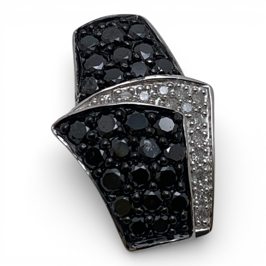 10k White Gold Pendant W White-black Diamonds: Marked 10k - 7/8" Long - 2.2 DwtGemstones Tested With Presidium Gem Tester Il - Berners Does Not Guarantee Authenticity Of Gemstones