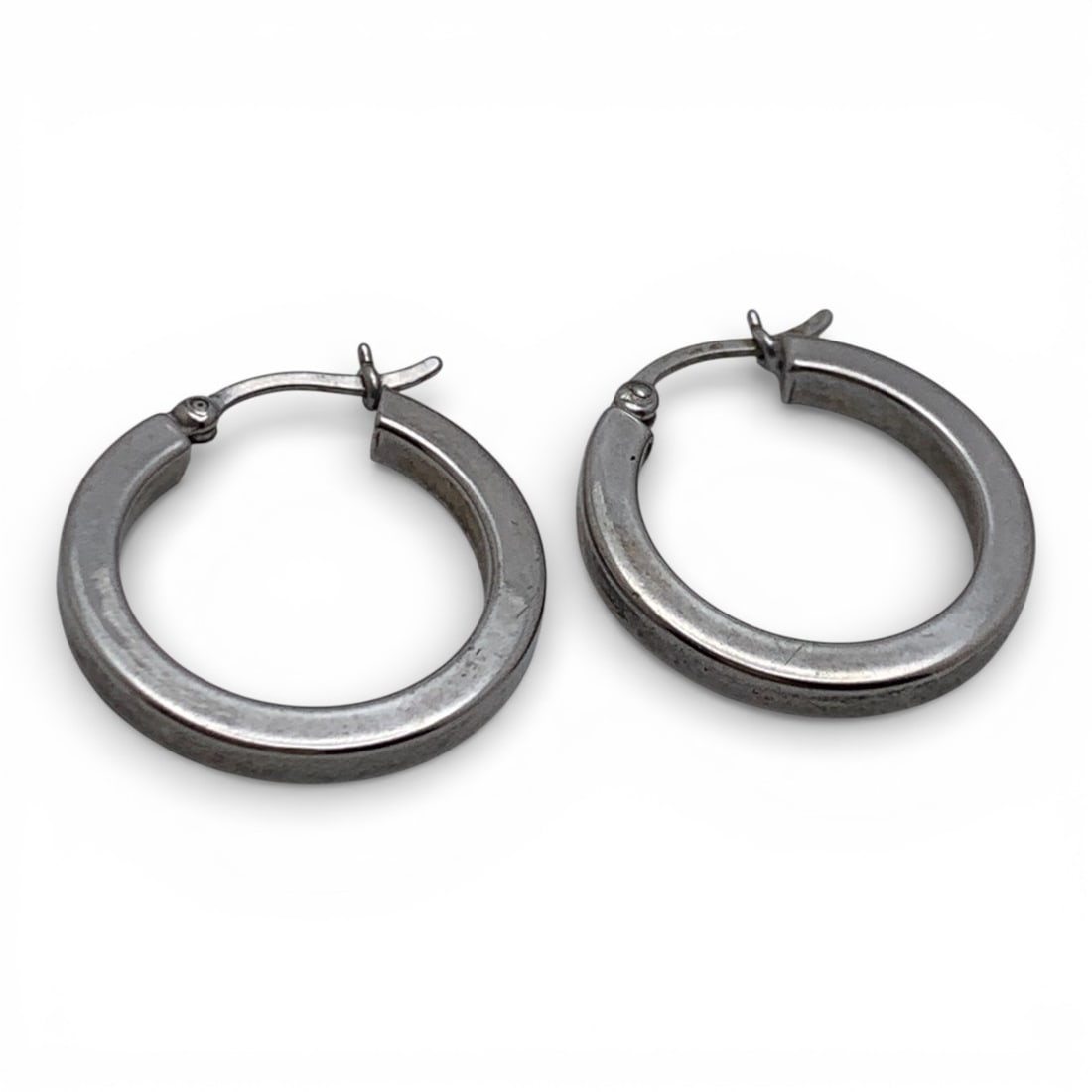 Pair Of Sterling Silver Hoop Earrings: Marked 925 - 7/8" Long - 2.3 Grams