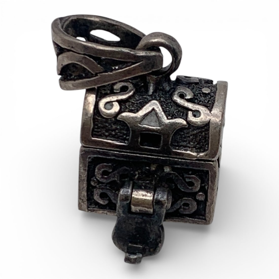 Sterling Silver Treasure Chest Pendant Box: Marked 925 - 7/8" Long - 5.5 Grams