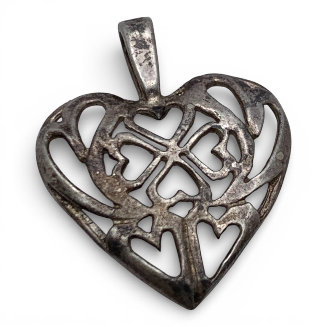 Sterling Silver Heart Pendant: Marked 925 - 7/8" Long - 0.9 Grams