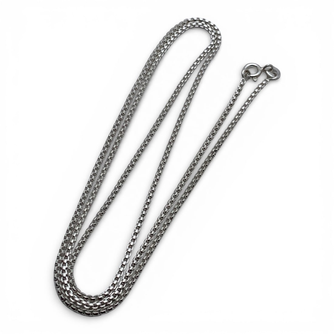 Sterling Silver Necklace: Marked 925 - 23 1/2" Long - 8.2 Grams