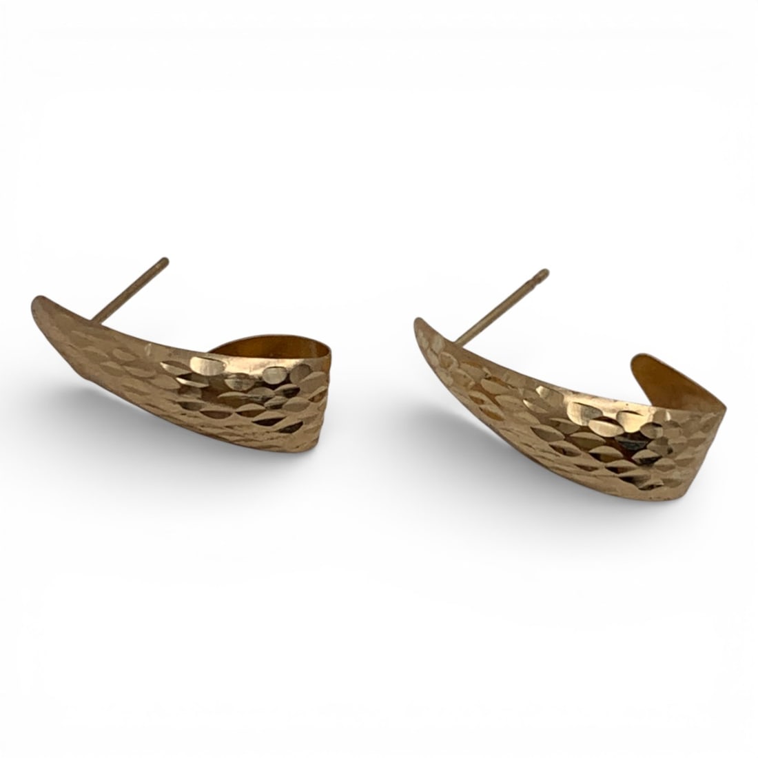 14k Yellow Gold Earrings: Marked 14k - 7/8" Long - 0.4 Dwt