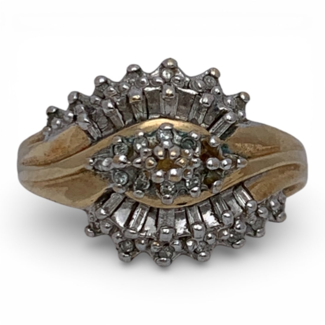 10k Yellow Gold & Diamond Ring (1 of 4)