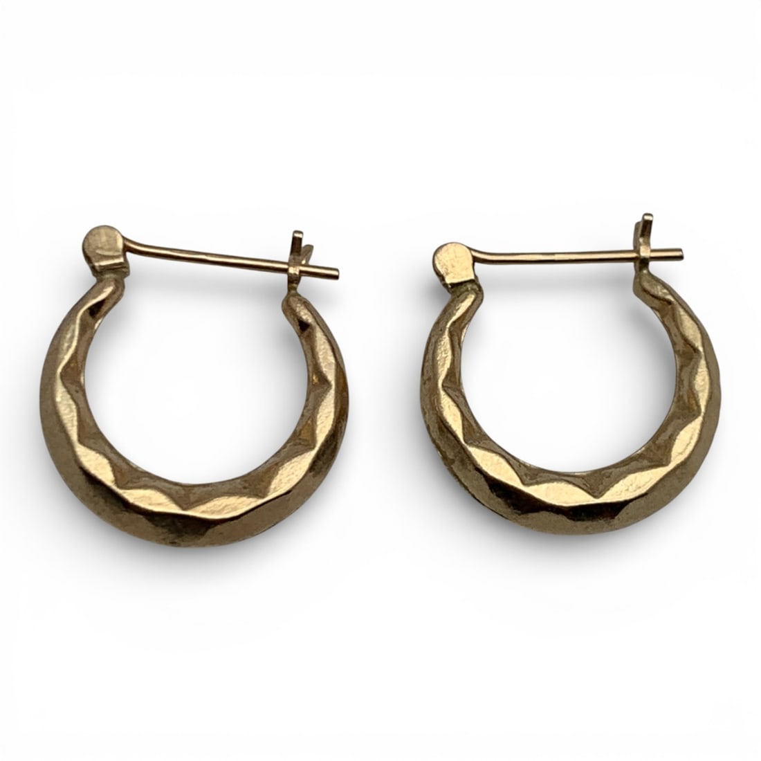 14k Yellow Gold Hoop Earrings: Marked 14k - 5/8" Long - 0.7 DwtGemstones Tested With Presidium Gem Tester Il - Berners Does Not Guarantee Authenticity Of Gemstones