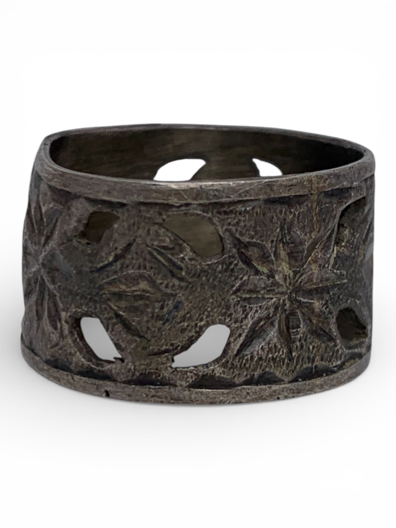 Silver Ring: Tests Silver - Size 5.5 - 3.7 Grams